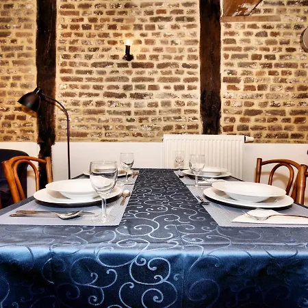 بيت للعطل Pleasing Holiday In With Garden Terrace Bbq